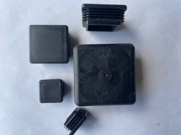 plastic plugs/squares